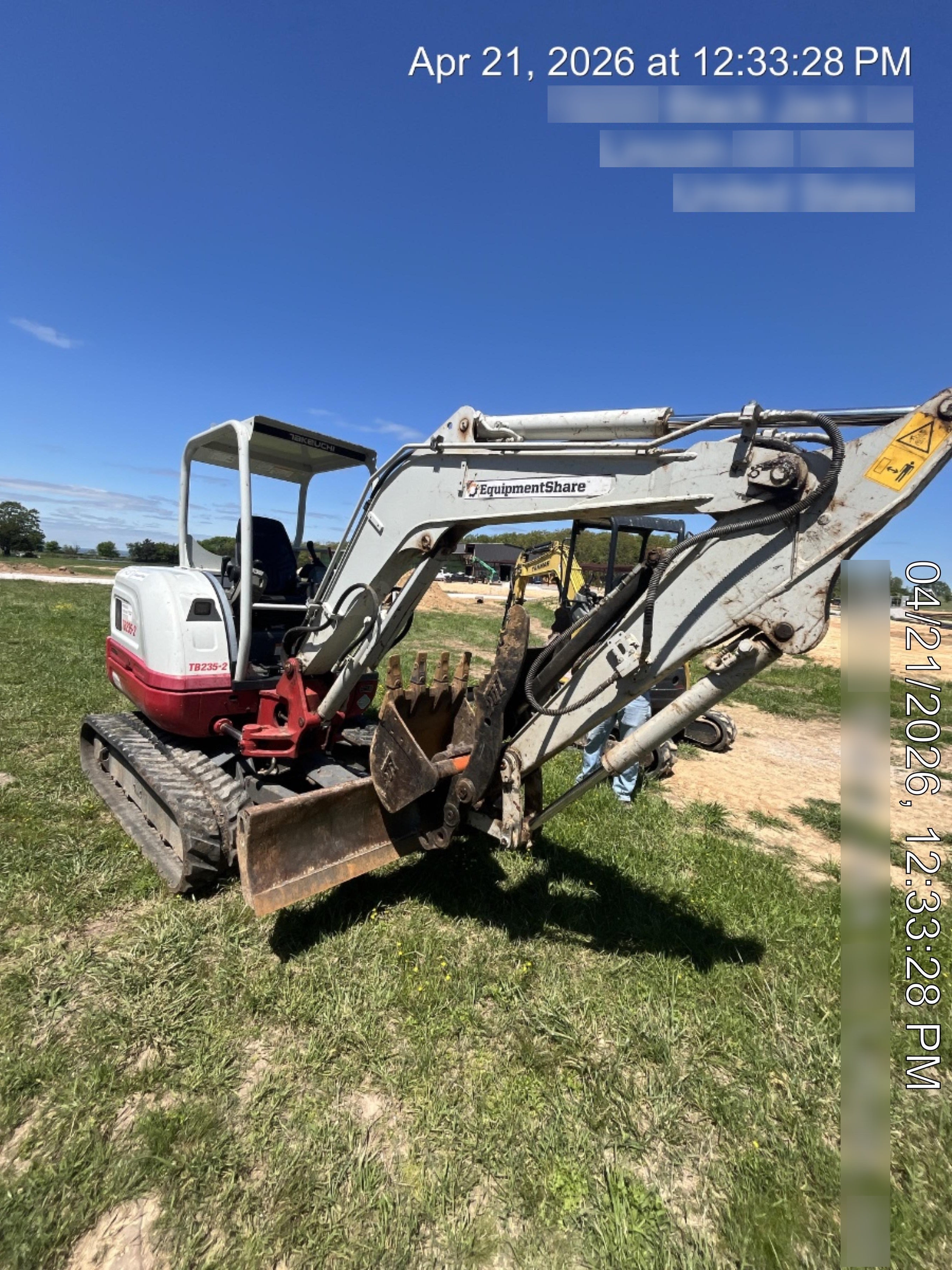 2021 TAKEUCHI TB235-2R