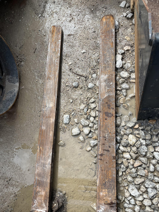 2021 ARROW MATERIAL HANDLING 60" Pallet Forks