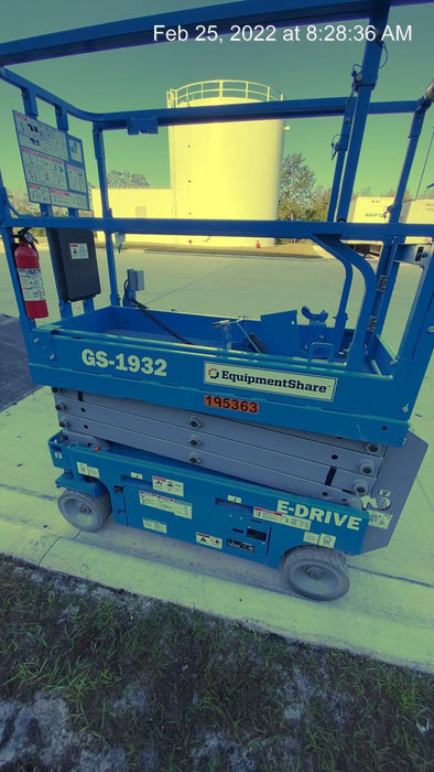 2021 GENIE GS-1932