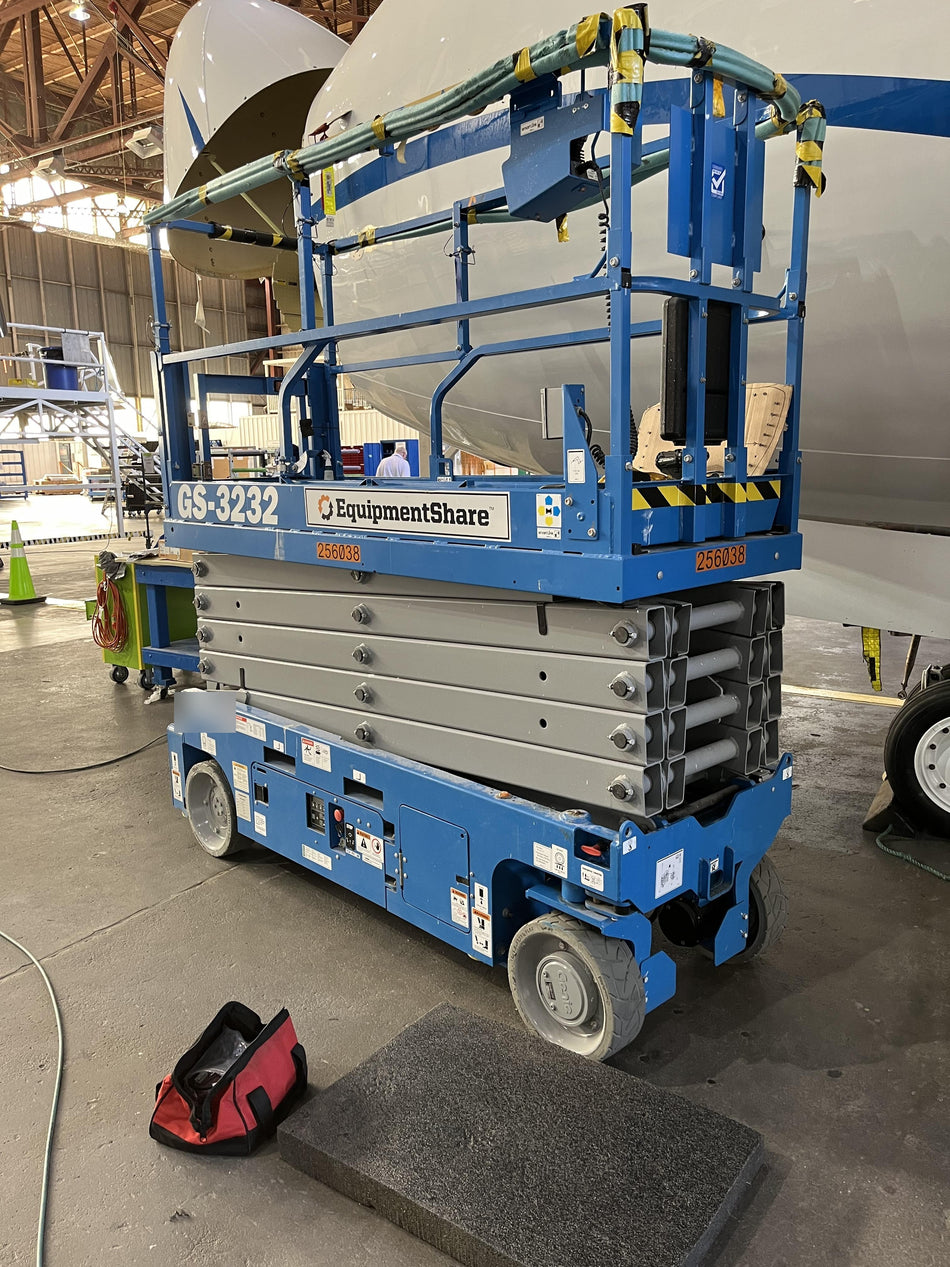 2022 GENIE GS-3232