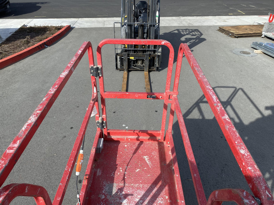 2020 MEC 1330SE Solid NM Tires, Steel Swing out Doors, LCS, Beacon, 900W Inverter