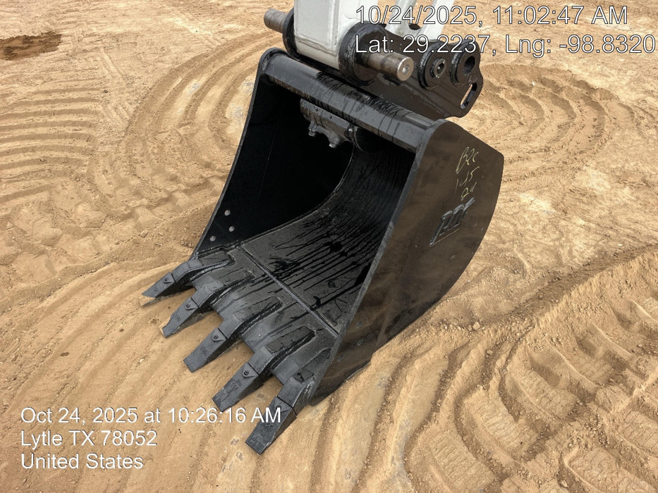 2025 TAKEUCHI 24" Bucket Takeuchi