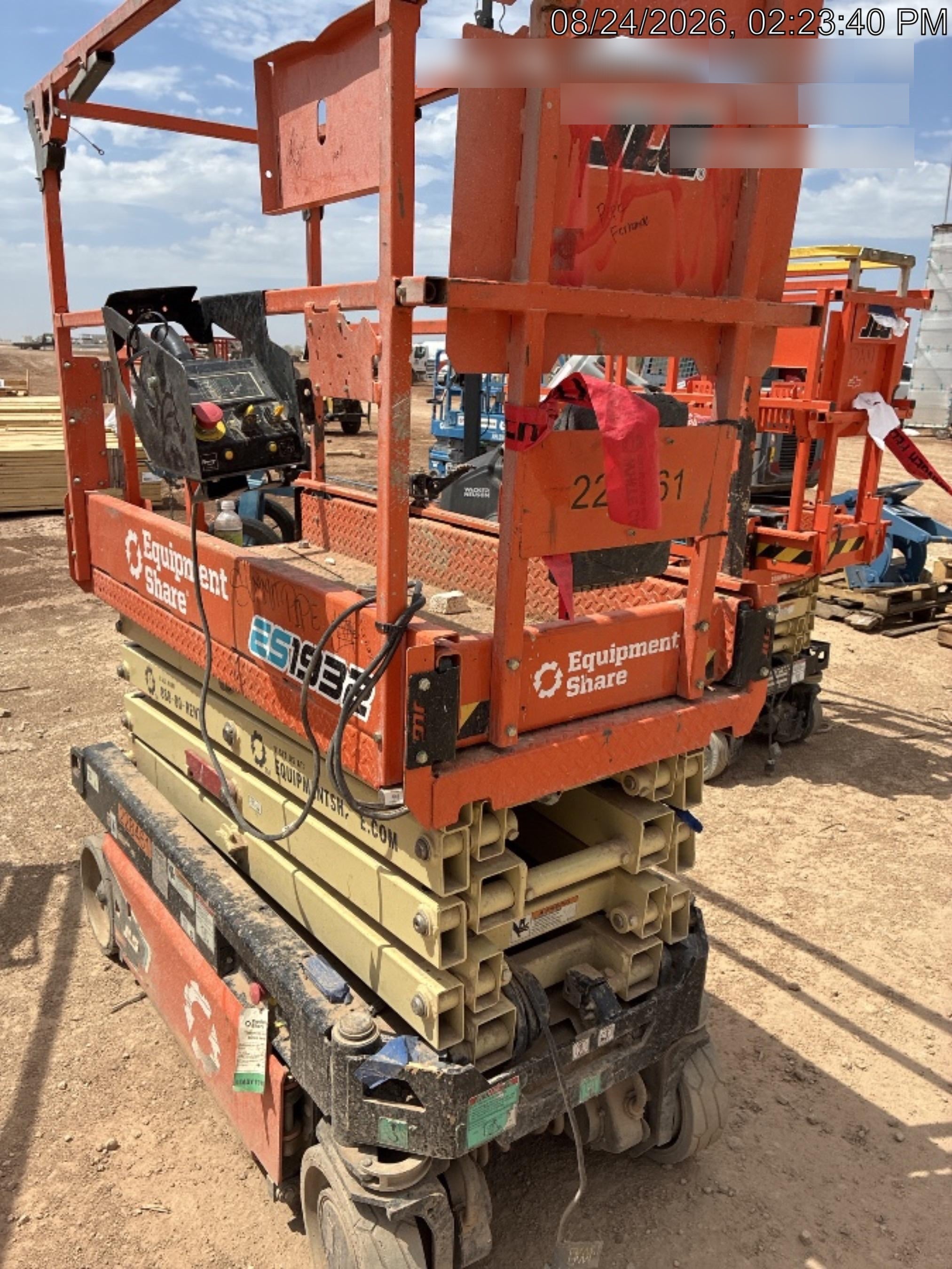 2022 JLG ES1932