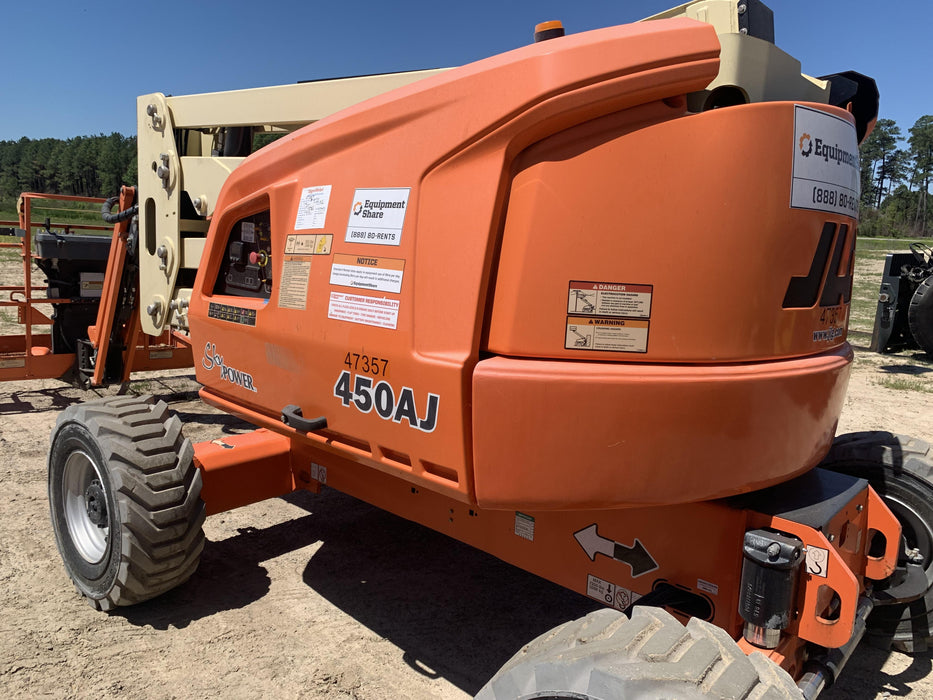 2019 JLG 450AJ
