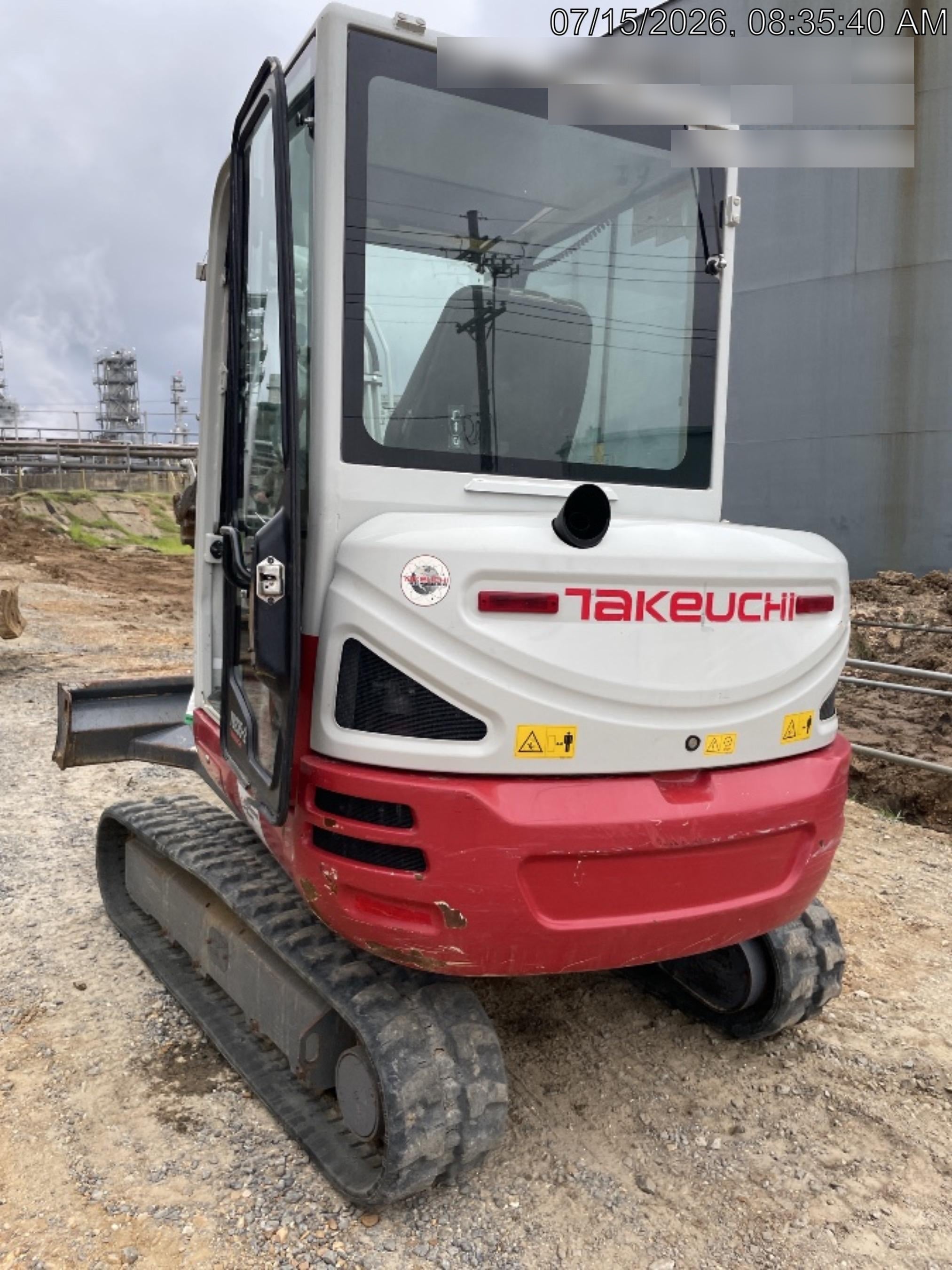2023 TAKEUCHI TB235-2CR