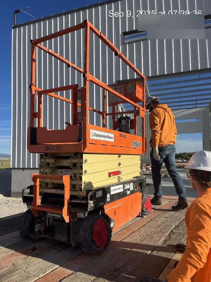 2022 JLG R1932