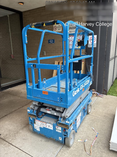 2023 GENIE GS-1432