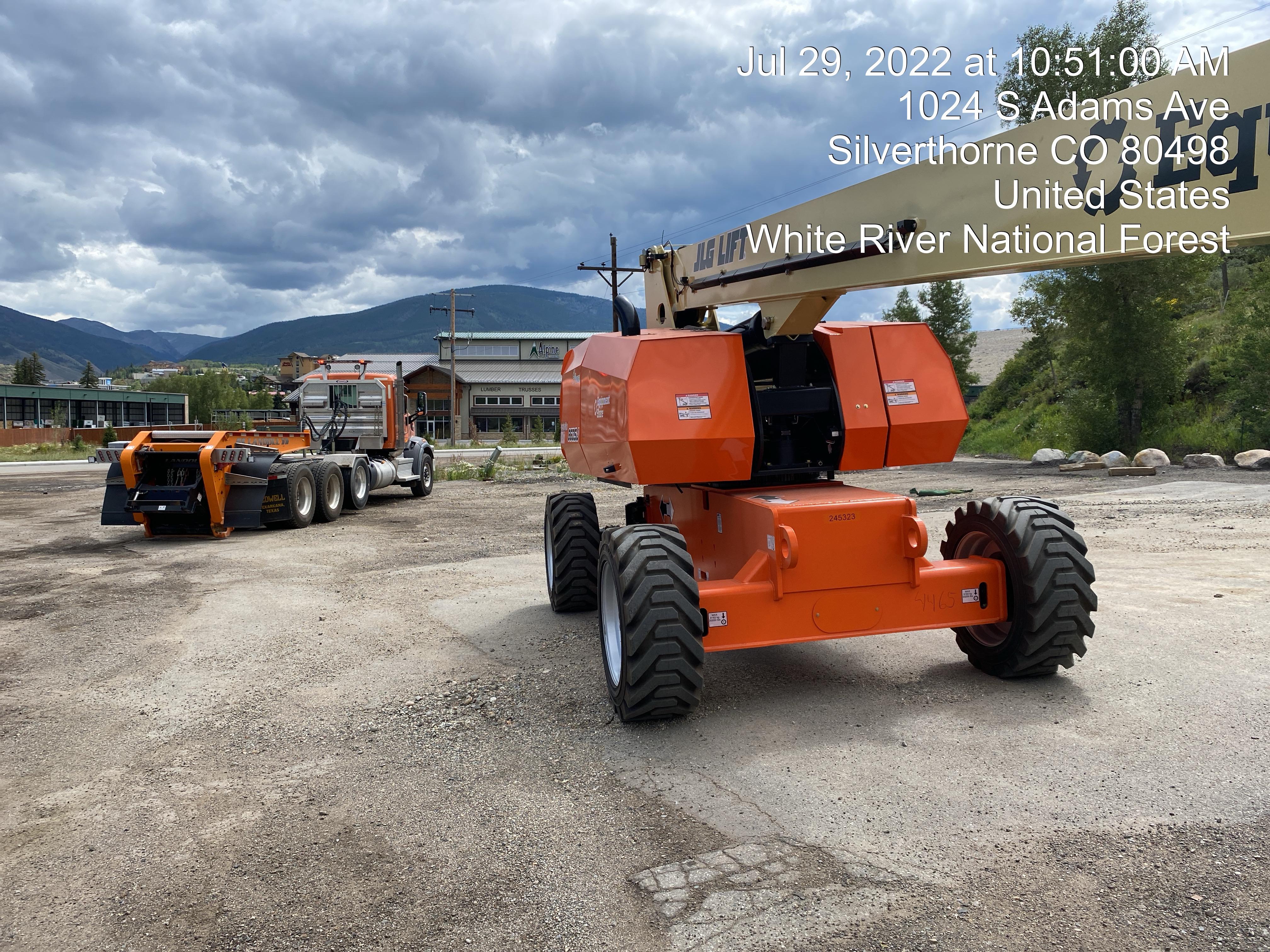 2022 JLG 860SJ