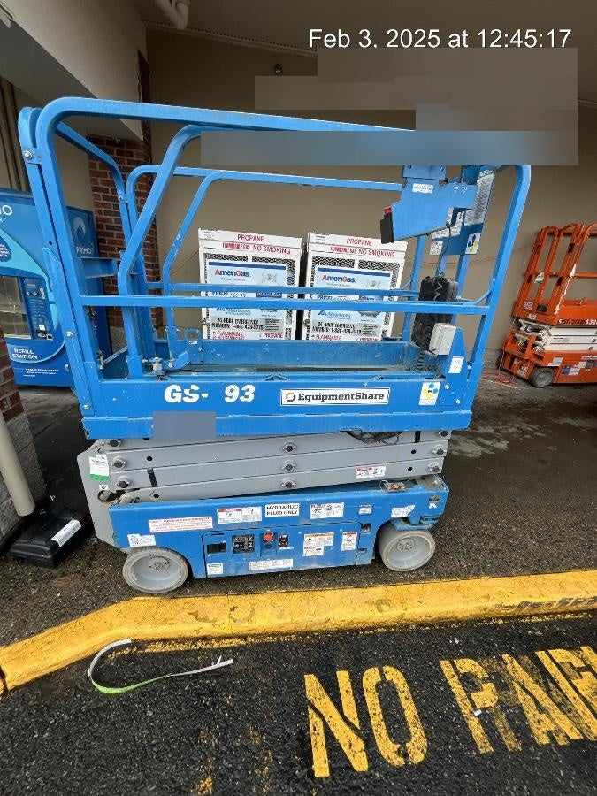 2019 Genie GS-1930 Half Height Swing Gate, 800W Inverter