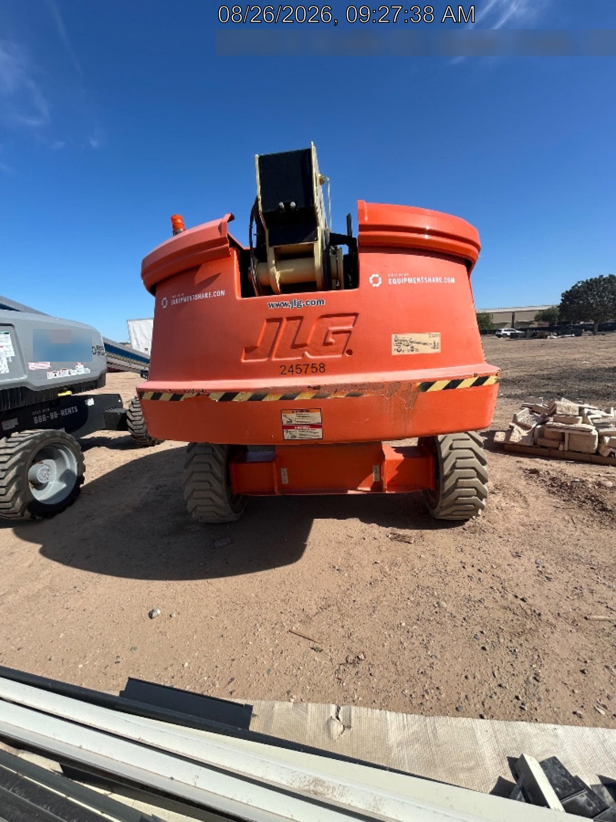 2022 JLG 660SJ
