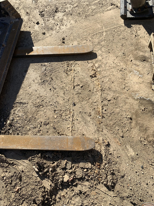 2022 ARROW MATERIAL HANDLING 60" Pallet Forks - Arrow