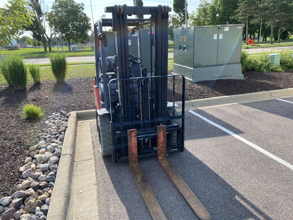 2022 TOYOTA 50-8FGU25