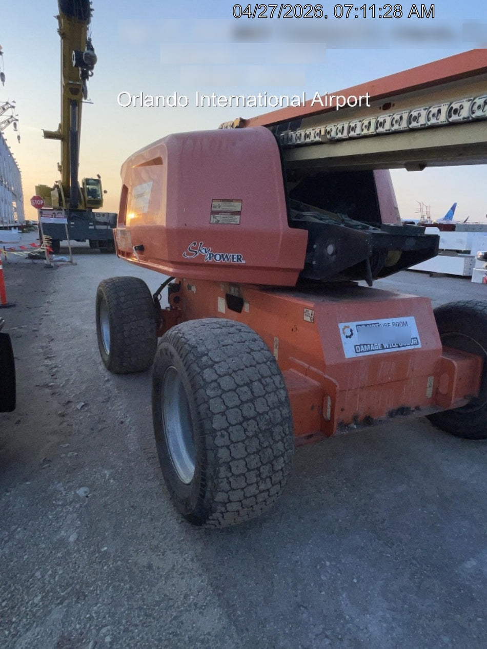 2019 JLG 660SJ