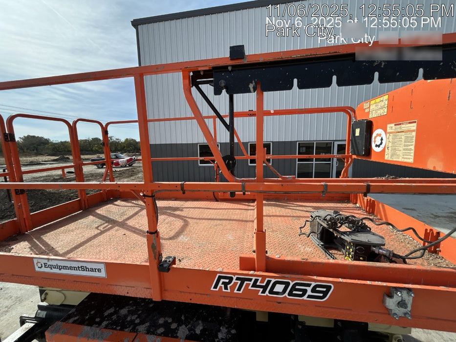 2021 JLG RT4069