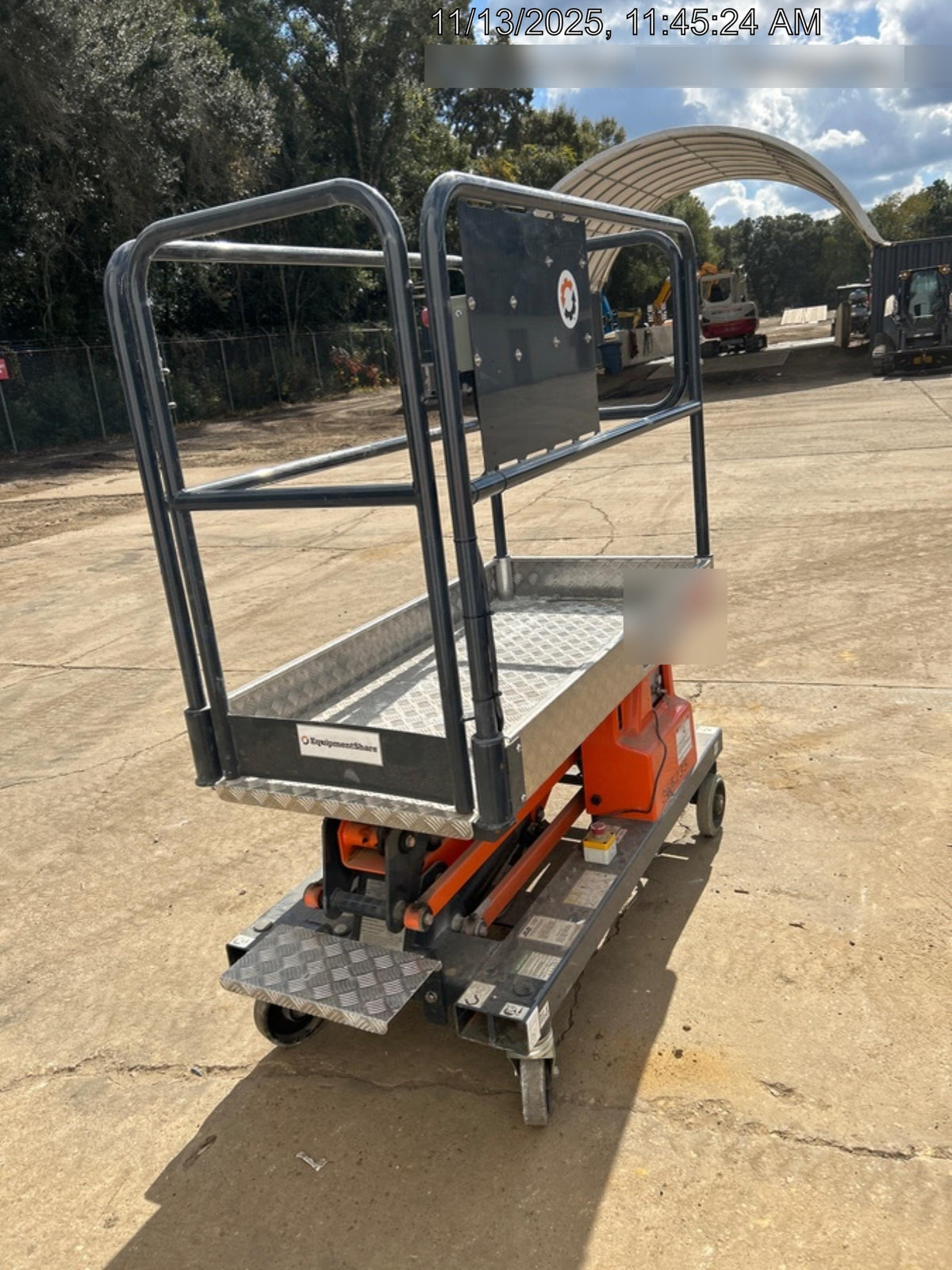 2023 JLG 1030P