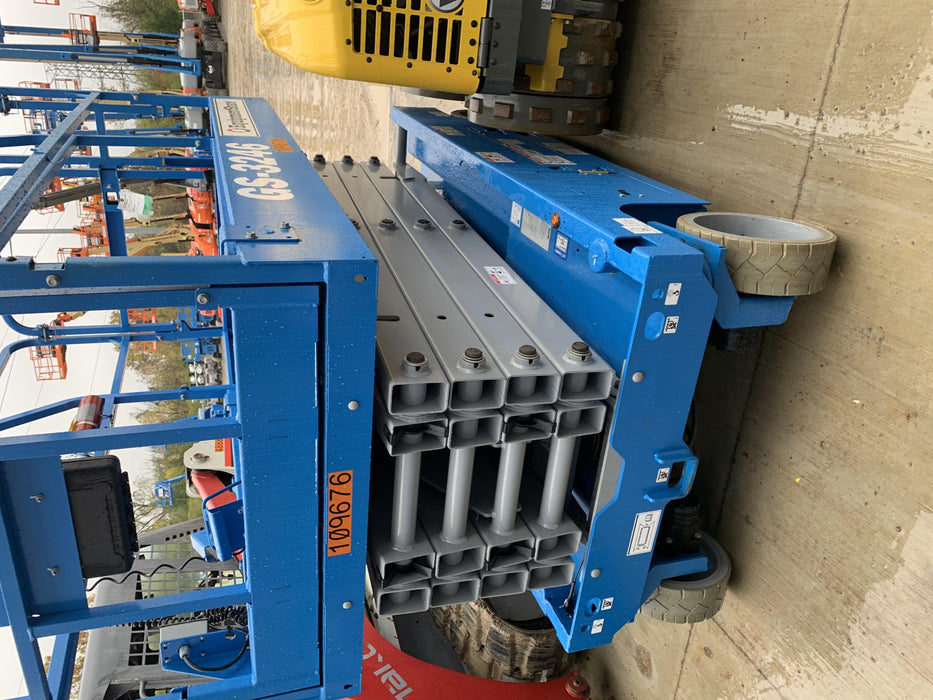 2020 Genie GS-3246 Standard, Folding full height swing gate