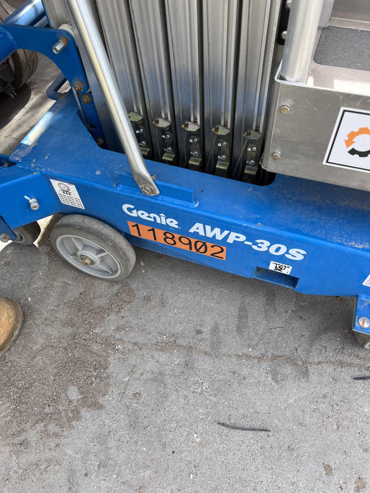 2020 GENIE AWP-30S
