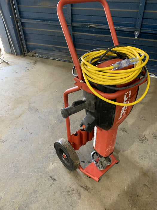 2020 HILTI TE 3000-AVR