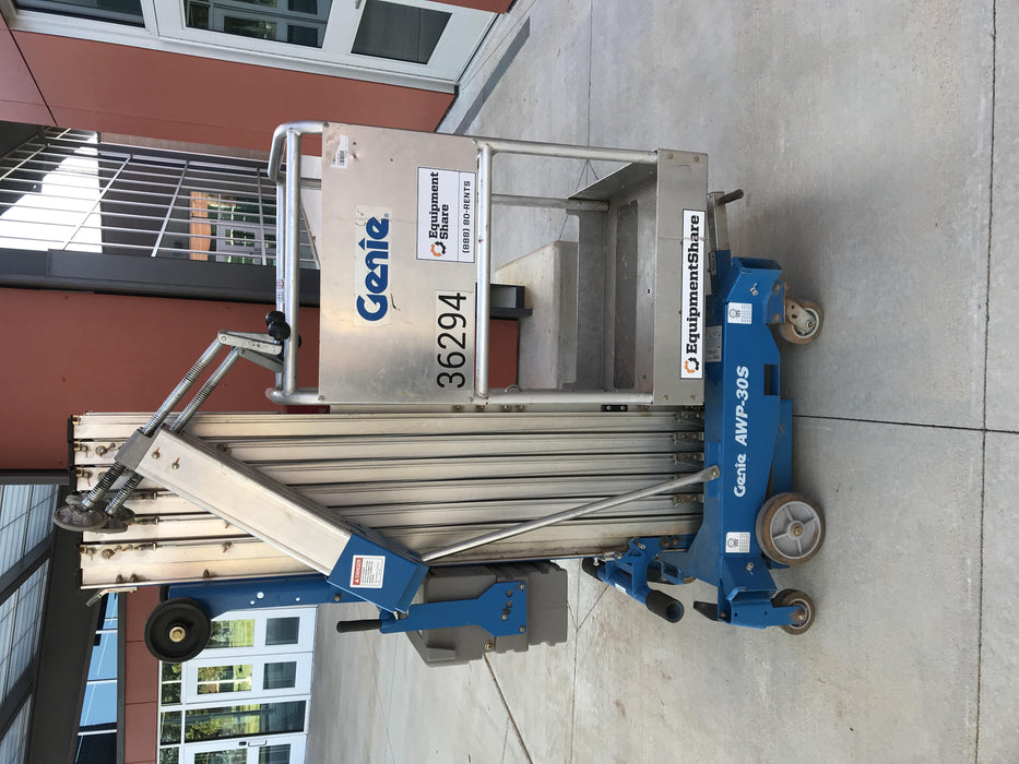 2018 GENIE AWP-30S