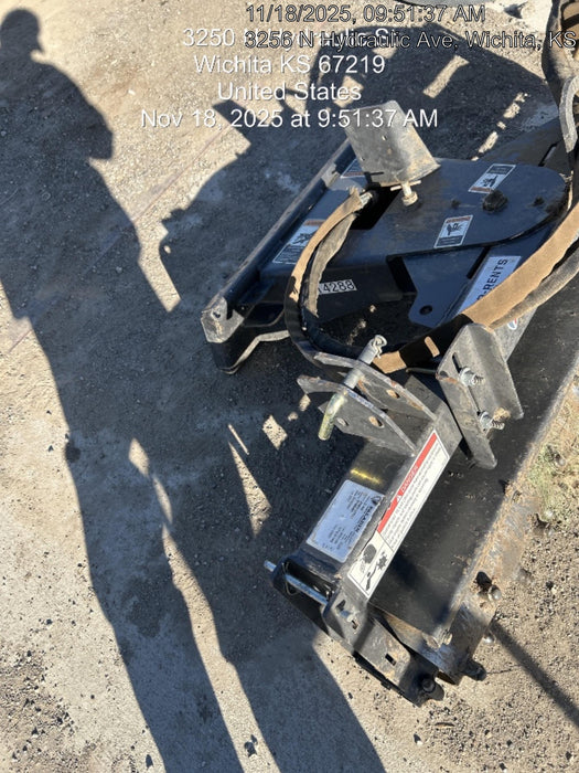 2023 PALADIN 22748M-0961