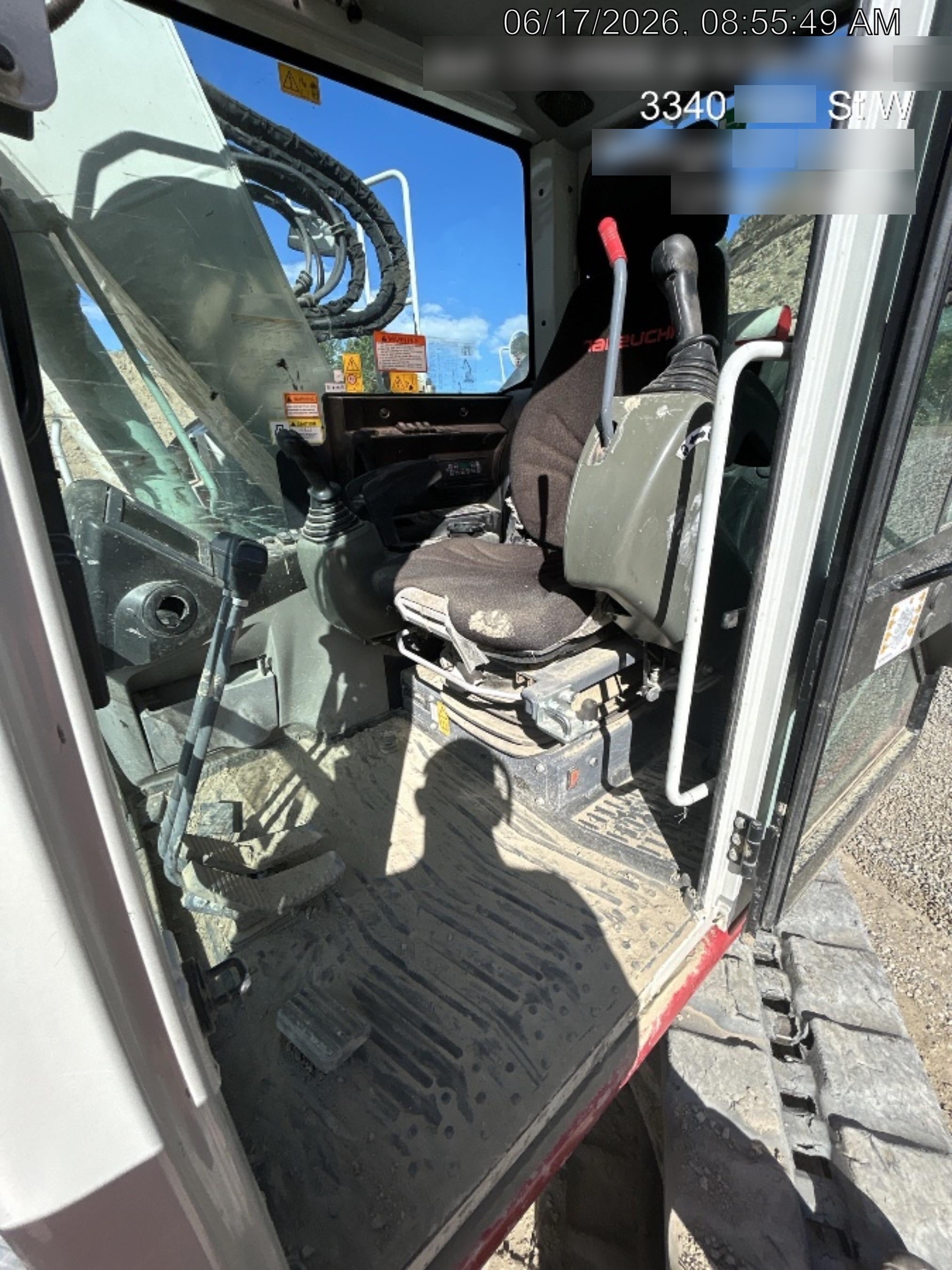 2022 TAKEUCHI TB2150CR