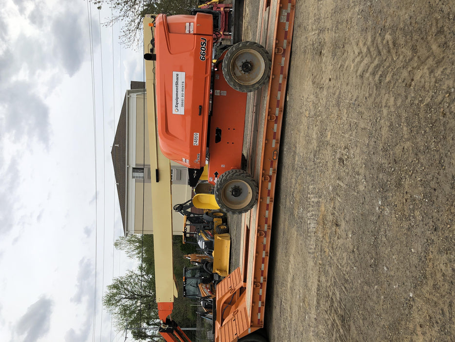 2019 JLG 660SJ