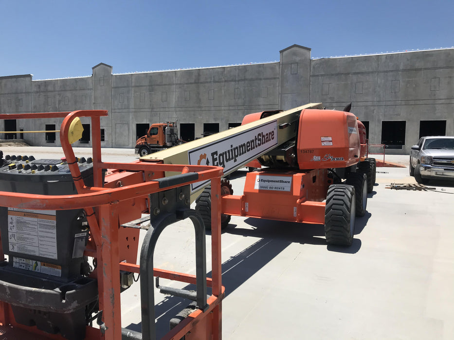 2021 JLG 600S