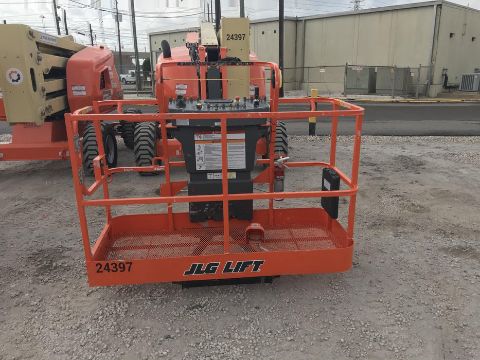 2019 JLG 450AJ