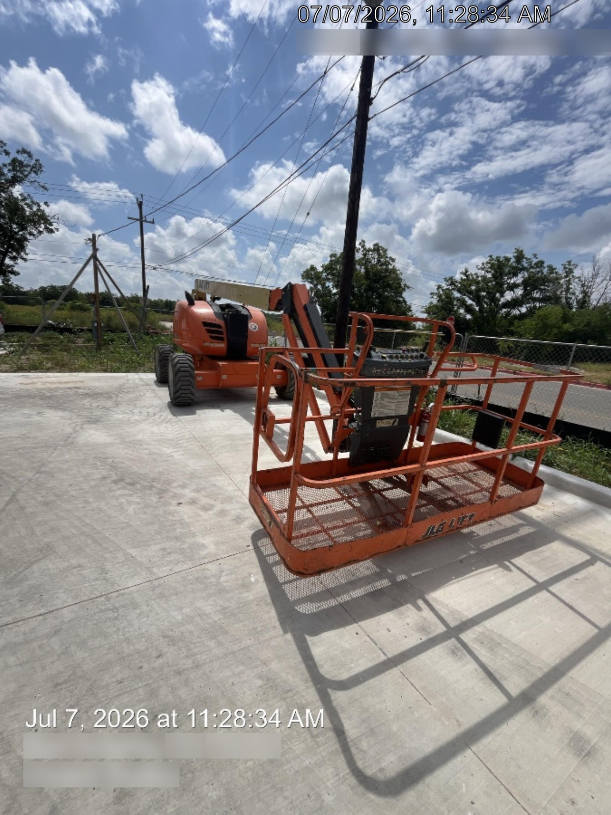2019 JLG 600AJ