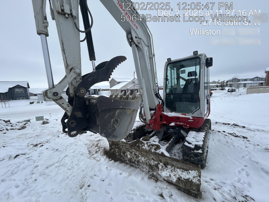 2025 TAKEUCHI 36" Bucket - Takeuchi