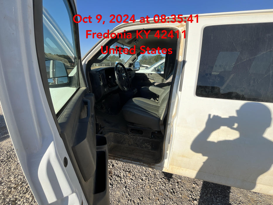 2023 CHEVROLET Express Van - Rental