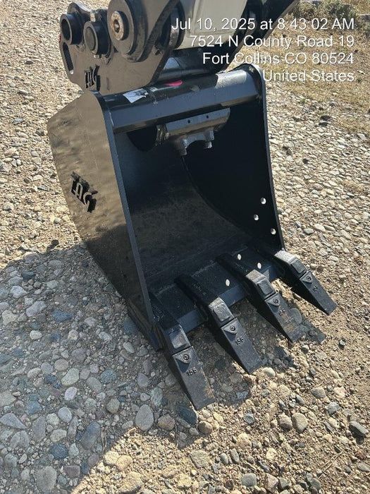 2025 TAKEUCHI 18" HD Bucket - Takeuchi