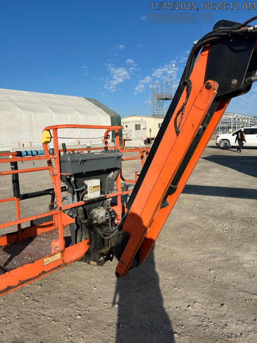 2020 JLG 800AJ
