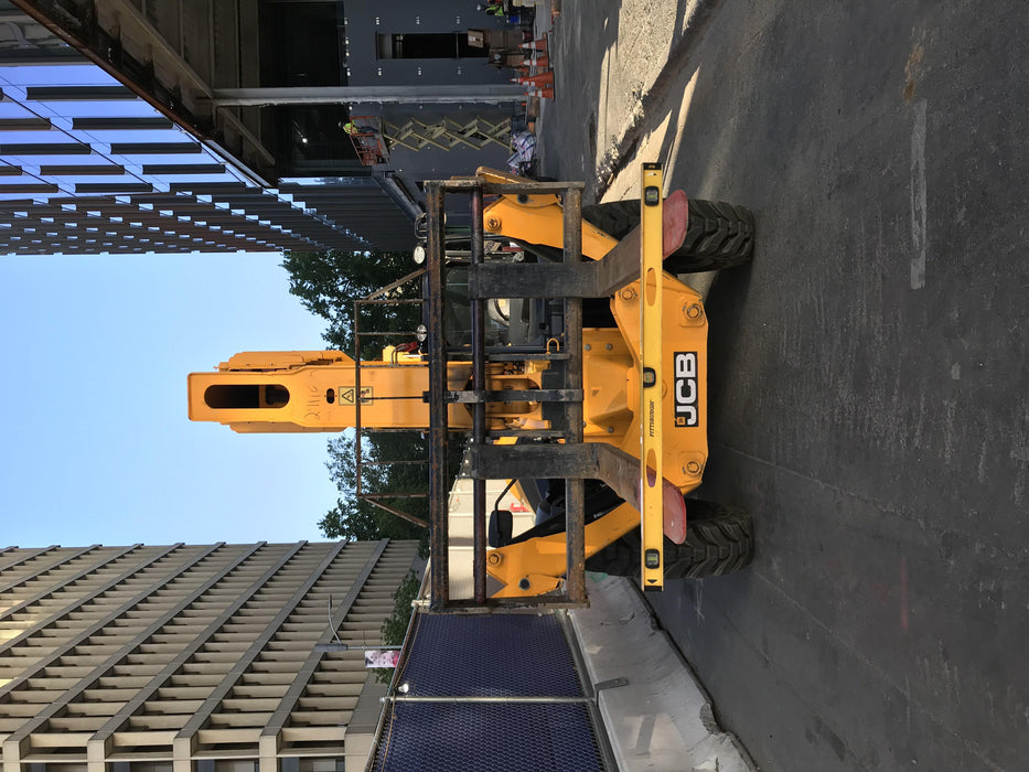 2019 JCB 512-56