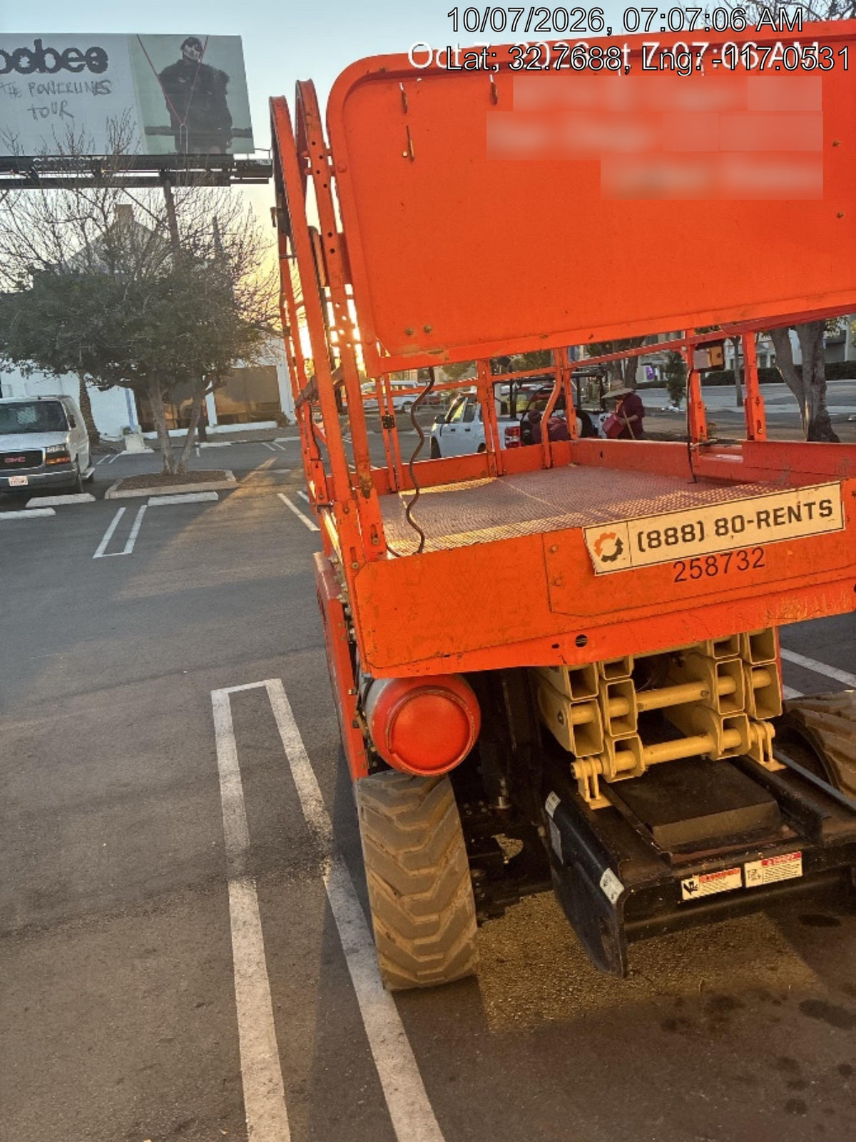 2022 JLG RT2669