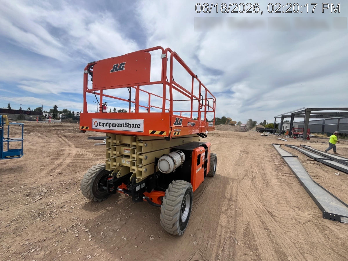 2022 JLG 4394RT