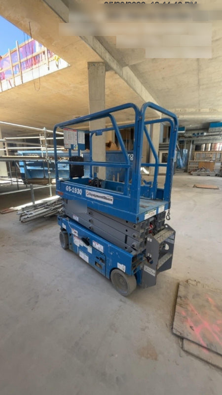 2019 Genie GS-1930 Fixed rails with chain Entry