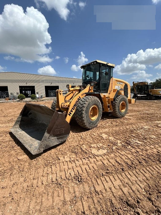 2018 Hyundai HL940 HL 940 Wheel loader, Werk Brau JRB quick coupler, 2.5 yd bucket, and Forks