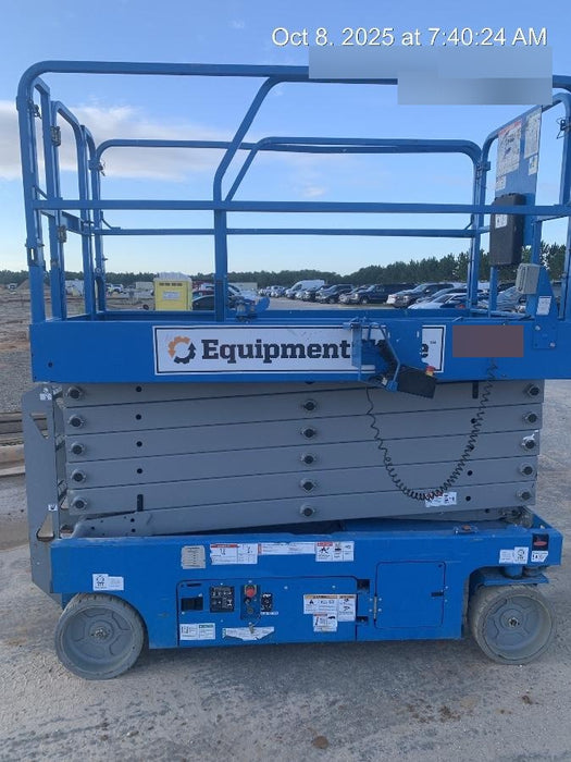2019 Genie GS-4047 Folding rails with half height swing gate