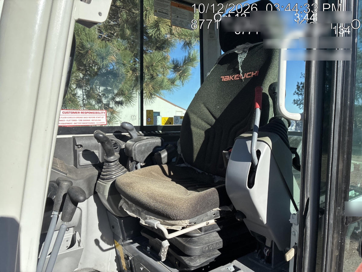 2023 TAKEUCHI TB250-2CR