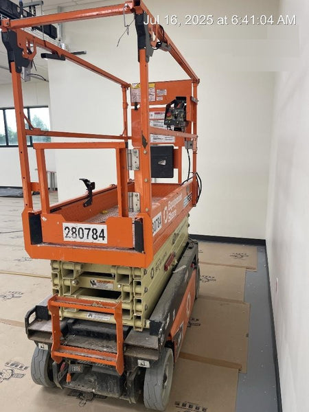 2022 JLG ES1932