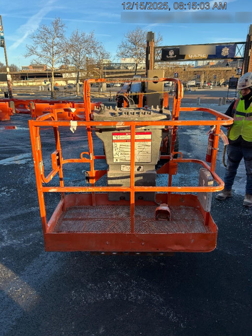 2019 JLG E450AJ