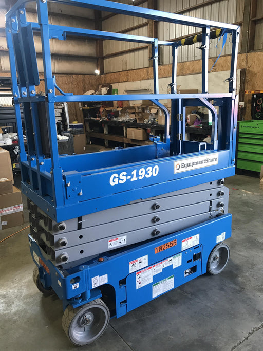 2020 Genie GS-1930 Solid Non Marking Tires, Beacon, Folding rails with half height swing gate, 800W Inverter