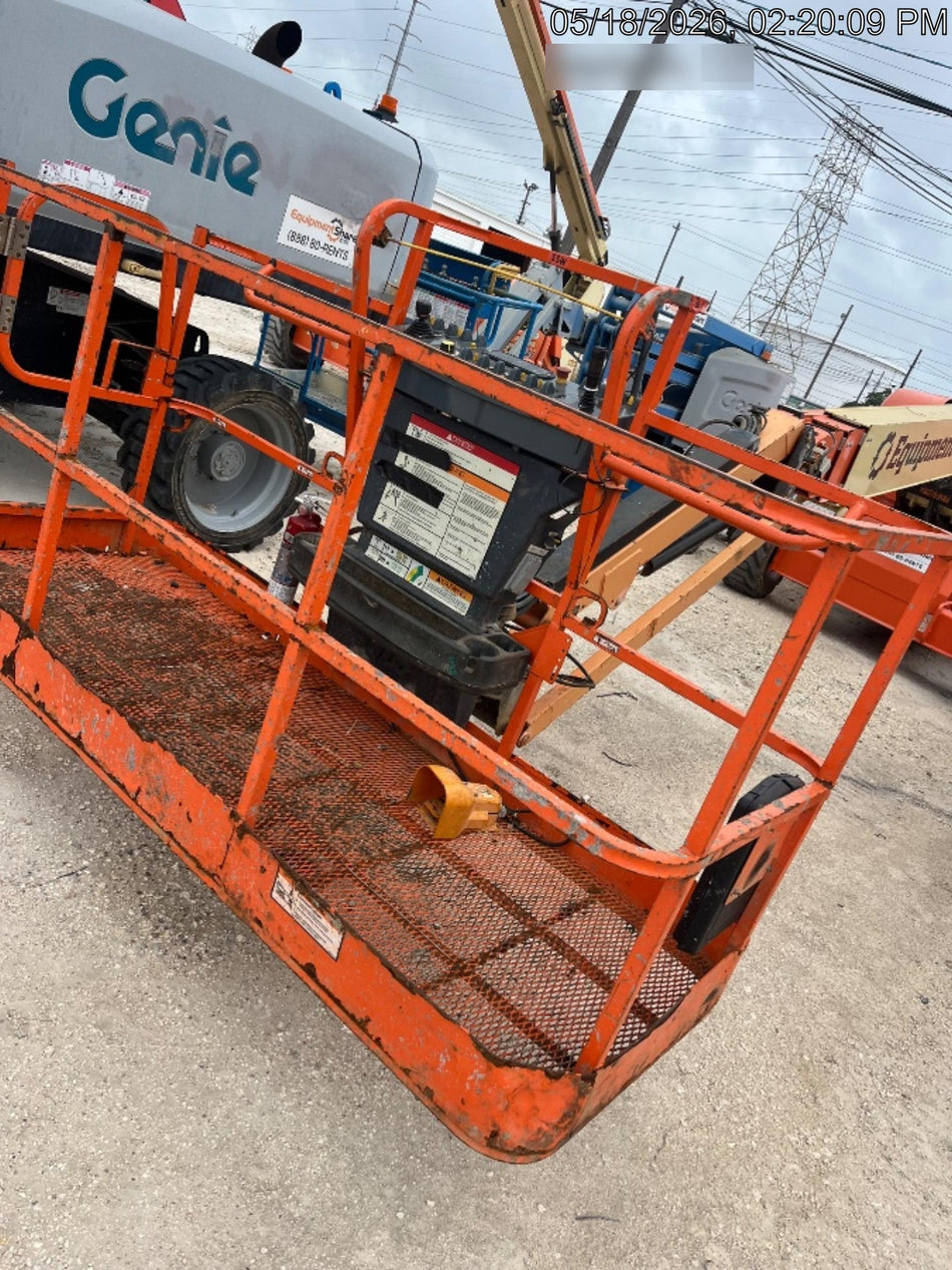 2023 JLG 660SJ
