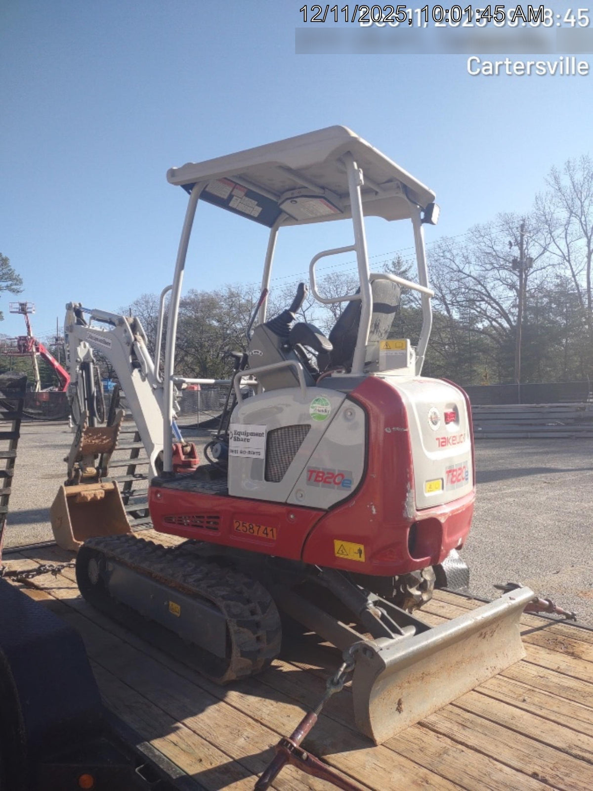 2022 TAKEUCHI TB20e
