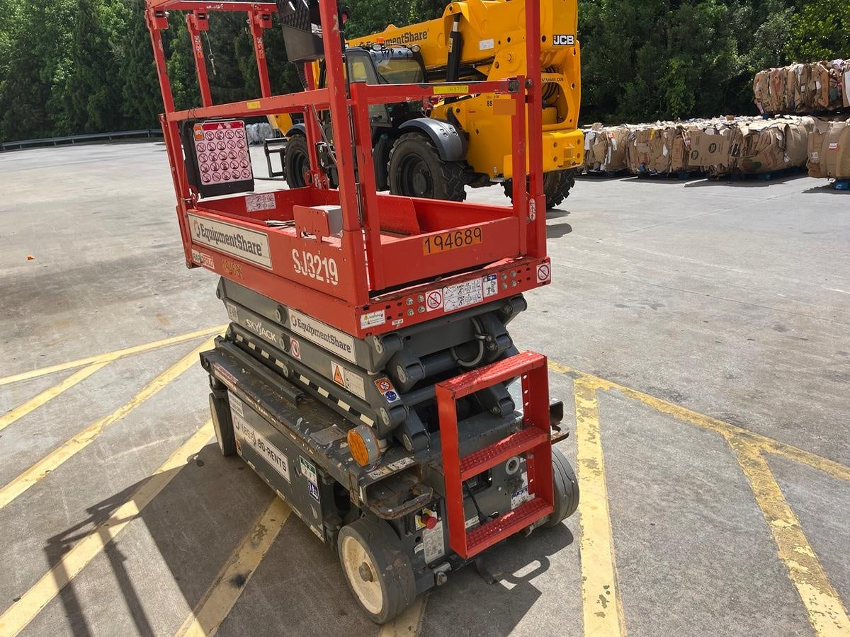 2021 SKYJACK SJ3219