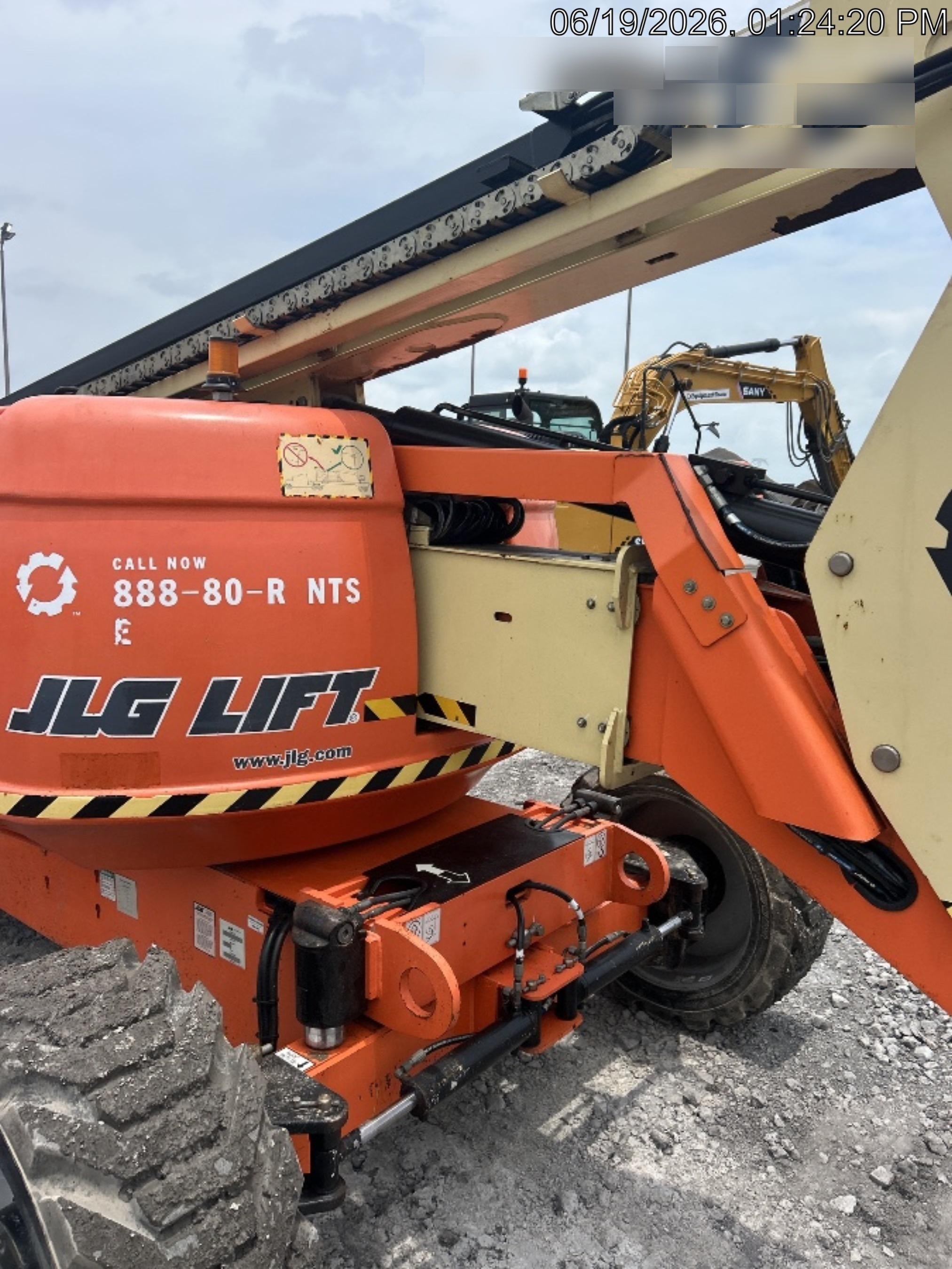 2022 JLG 600AJ
