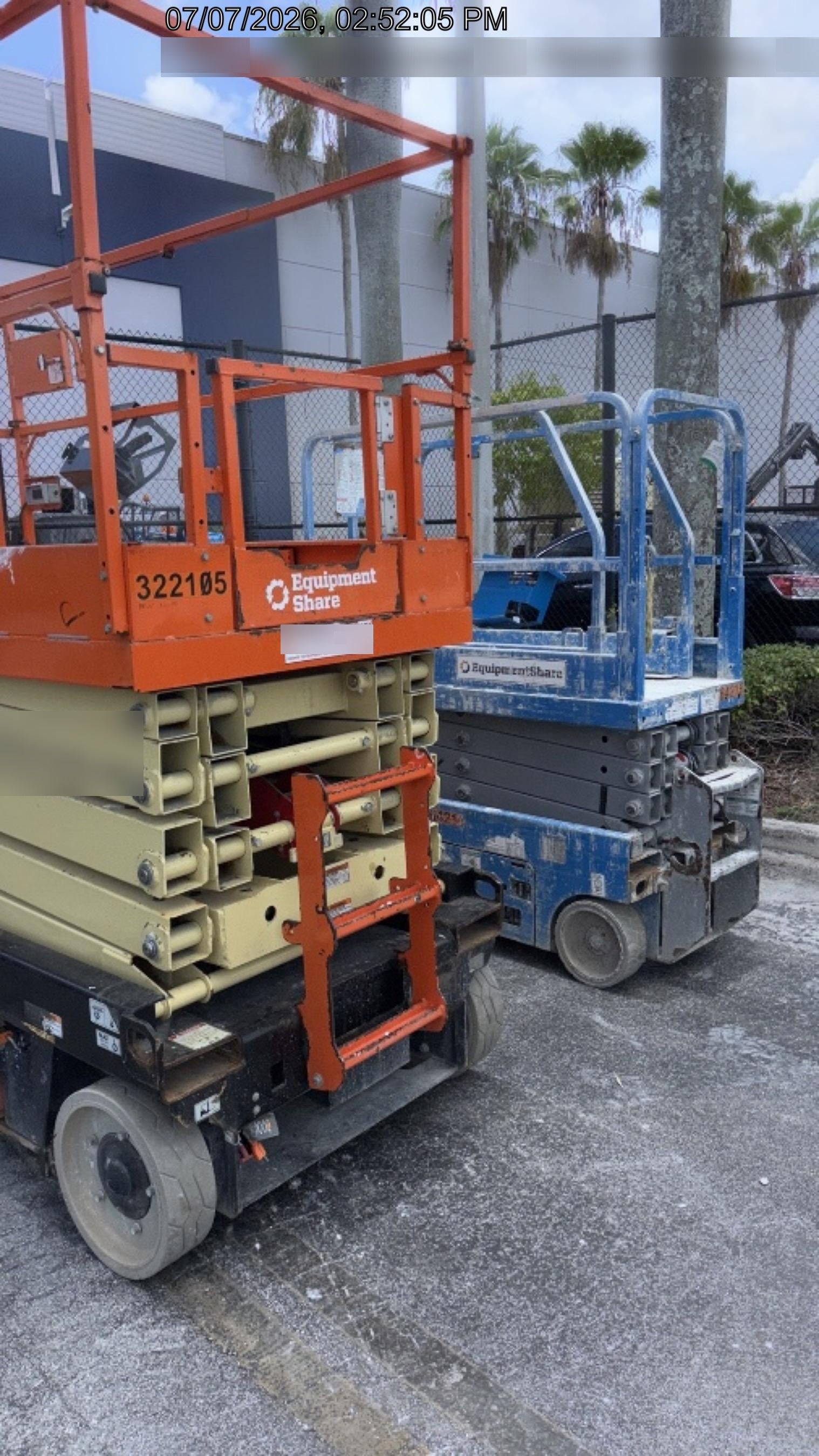 2023 JLG ES3246