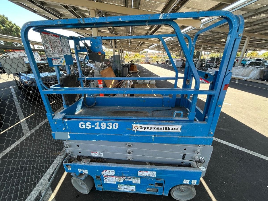 2019 Genie GS-1930 Half Height Swing Gate, 800W Inverter