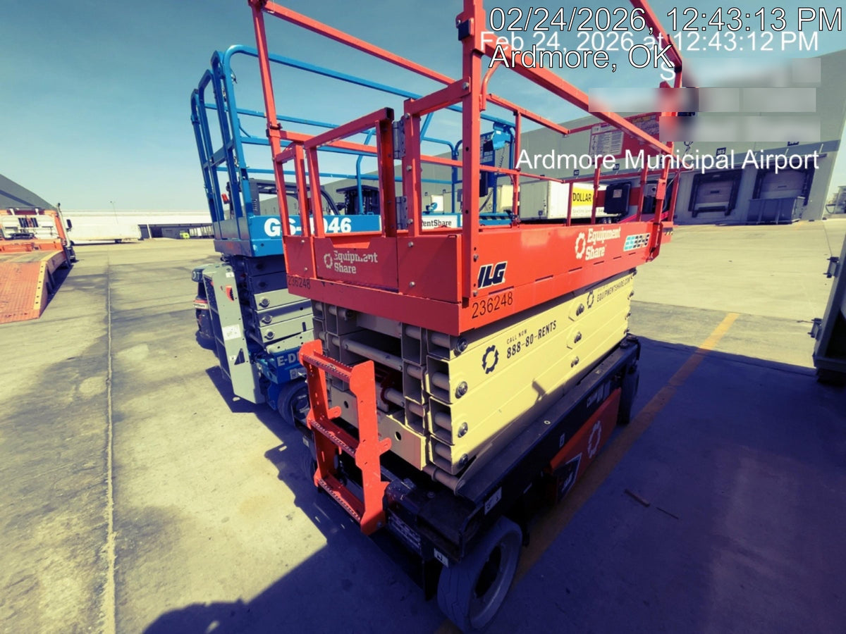 2022 JLG ES3246